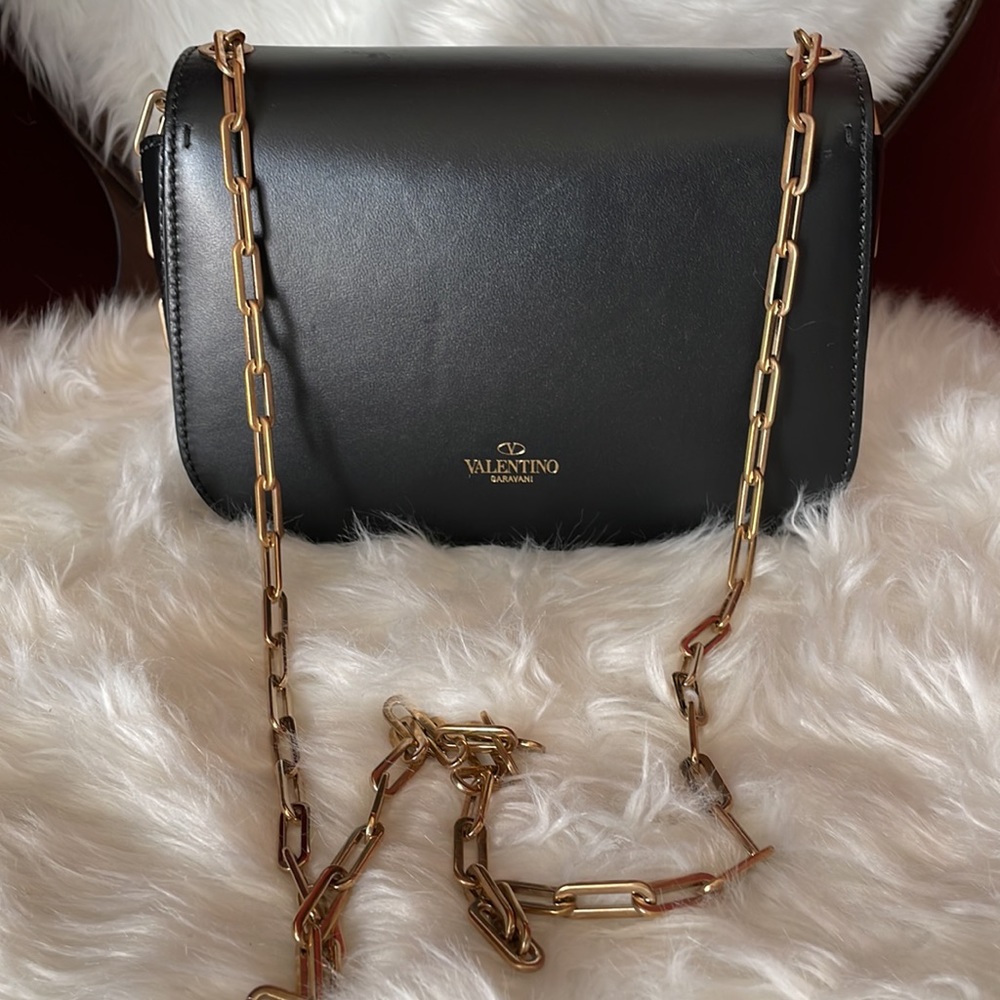 100% AUTHENTIC VALENTINO GARAVANI HANDBAG IN BLACK LEATHER AND HOLD HARDWARE - Picture 5 of 8